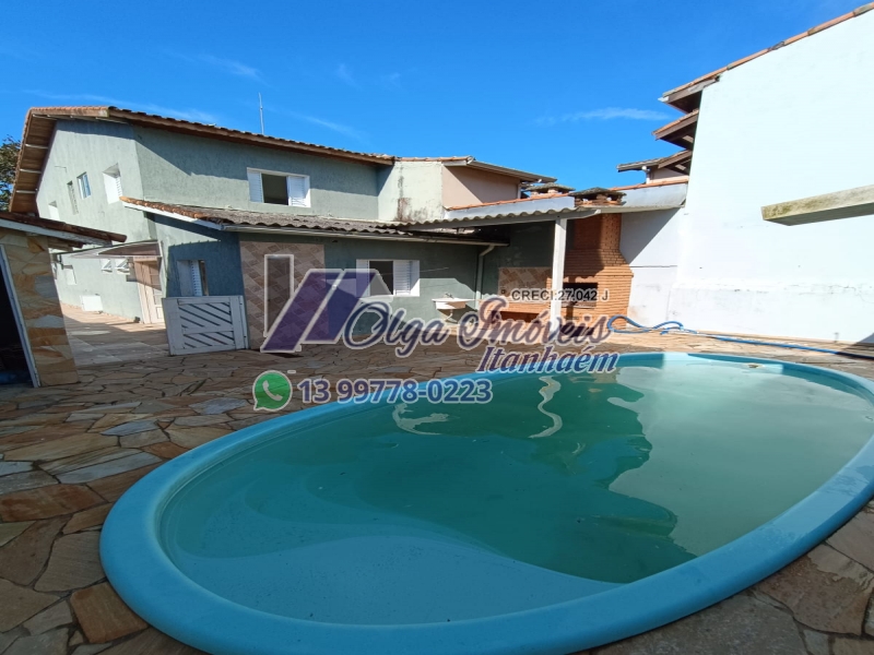 Sobrado Geminado  com Piscina 